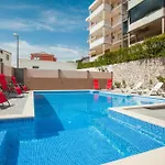 Apartament With Private Swimming Pool Podstrana
